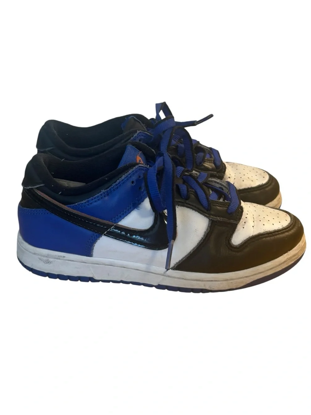 Nike Dunk Low SE Grade School Sneakers